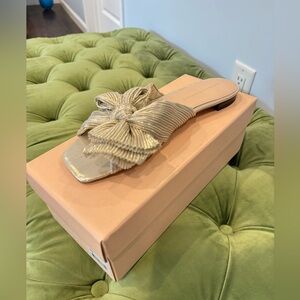 Daphne Gold Pleated Bow Slide… Brand New